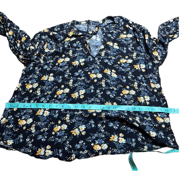 American Eagle Floral Keyhole Peasant Top size XL - Picture 15 of 16